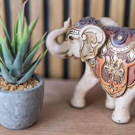 Апартаменты Stylish Coastal Living Near Marina *